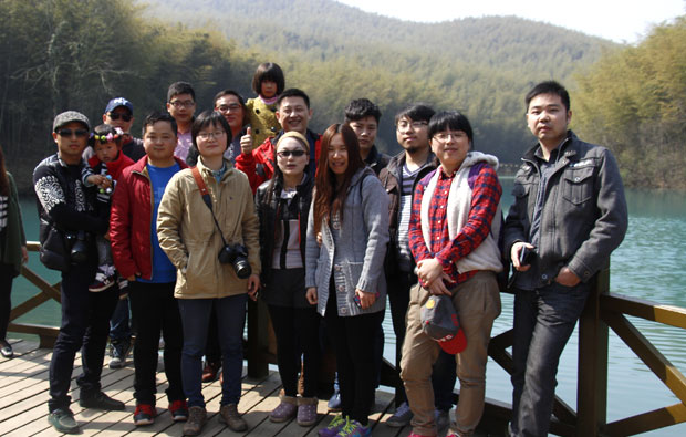 讓我們走進春天里！